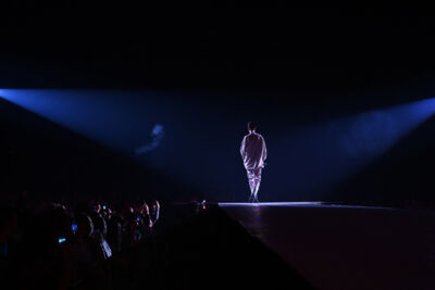 Oscar and The Wolf @ Sportpaleis, foto 10, foto's door Sandra Van Watermeulen - FrontView Magazine