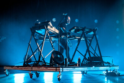 CHVRCHES @ Ancienne Belgique, picture 4, photographed by Erwin Evrard - FrontView Magazine