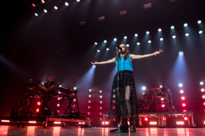 CHVRCHES @ Ancienne Belgique, picture 19, photographed by Erwin Evrard - FrontView Magazine