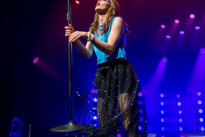 CHVRCHES @ Ancienne Belgique, picture 21, photographed by Erwin Evrard - FrontView Magazine