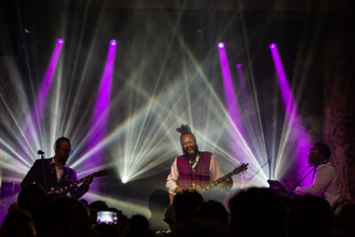 Fantastic Negrito @ De Roma, picture 5, photographed by Chris Lippens - FrontView Magazine