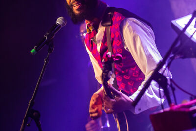 Fantastic Negrito @ De Roma, picture 7, photographed by Chris Lippens - FrontView Magazine