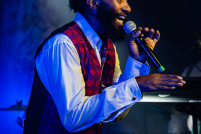 Fantastic Negrito @ De Roma, picture 22, photographed by Chris Lippens - FrontView Magazine