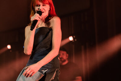 Axelle Red @ Het Depot, picture 2, photographed by Chris Lippens - FrontView Magazine