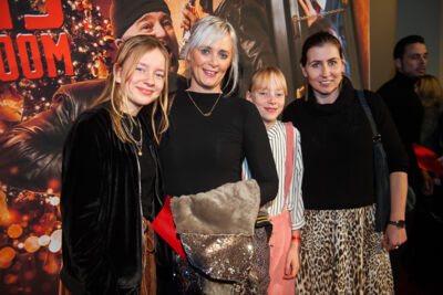 Première Krakers onder de Kerstboom @ Rode zaal - Fakkeltheater, picture 10, photographed by Goele Bormans - FrontView Magazine