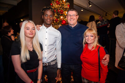 Première Krakers onder de Kerstboom @ Rode zaal - Fakkeltheater, picture 17, photographed by Goele Bormans - FrontView Magazine