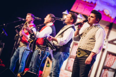 Weihnachtsfest der Volksmusik @ Ethias Theater, foto 10, foto's door Elke Briers - FrontView Magazine
