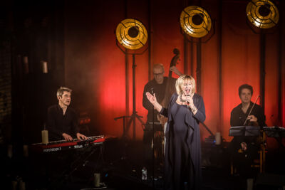 Sofie - An Amzing Christmas @ Boechout, foto 2, foto's door Danny Wagemans - FrontView Magazine