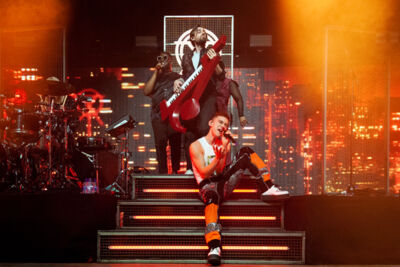 Years & Years @ Provinciaal Domein Puyenbroeck, foto 16, foto's door Sandra Van Watermeulen - FrontView Magazine
