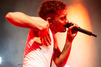 Years & Years @ Provinciaal Domein Puyenbroeck, foto 17, foto's door Sandra Van Watermeulen - FrontView Magazine