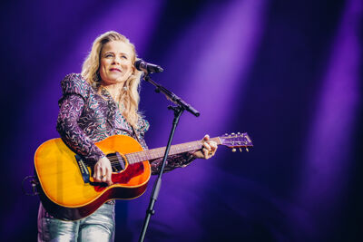 Ilse DeLange @ Ziggo Dome, foto 1, foto's door Elke Briers - FrontView Magazine