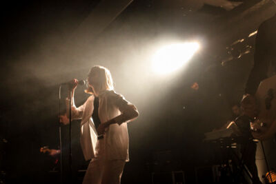 Whisperings Sons @ Muziekodroom, picture 3, photographed by Hilde  Hermans - FrontView Magazine