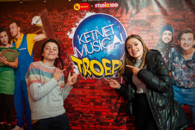Rode loper & fotomoment première Troep @ Plopsa Theater De Panne, foto 5, foto's door Goele Bormans - FrontView Magazine