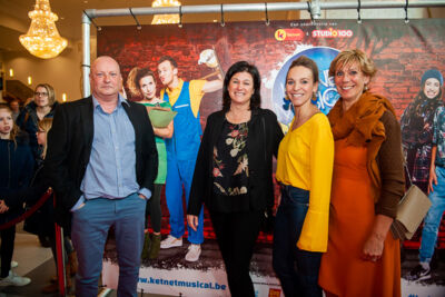 Rode loper & fotomoment première Troep @ Plopsa Theater De Panne, foto 10, foto's door Goele Bormans - FrontView Magazine