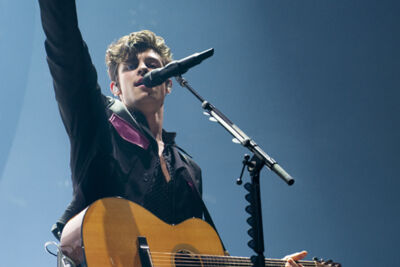 Shawn Mendes @ Sportpaleis, picture 7, photographed by Sandra Van Watermeulen - FrontView Magazine