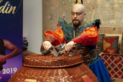 Persconferentie Aladdin @ Ashtari Oriental Carpets, picture 18, photographed by Sandra Van Watermeulen - FrontView Magazine