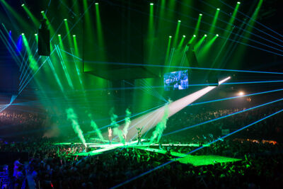 MNM Back to the 90's & 00's @ Sportpaleis, picture 71, photographed by Marc Verdonck - FrontView Magazine