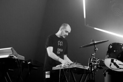 BRDCST @ AB Brussel, picture 32, photographed by Hilde  Hermans - FrontView Magazine