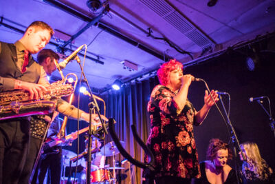 Cool presents Hannah Williams & The Affirmations @ Depot Leuven, picture 35, photographed by Hilde  Hermans - FrontView Magazine