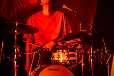 Jaguar Jaguar @ Cactus Muziekcentrum Brugge, picture 2, photographed by Chris Lippens - FrontView Magazine