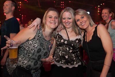 Sfeerbeelden @ I love the 90's, foto 34, foto's door Gert Daemen - FrontView Magazine