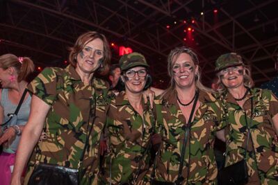Sfeerbeelden @ I love the 90's, foto 35, foto's door Gert Daemen - FrontView Magazine
