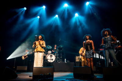 Oumou Sangare @ De Roma, picture 4, photographed by Myra Segers - FrontView Magazine