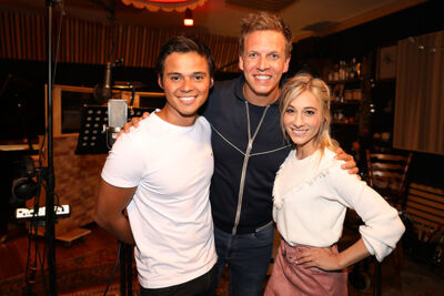 Cast Musical Aladdin neemt Full cd op @ opnamestudio Record Office, picture 7, photographed by dirk janssens - FrontView Magazine