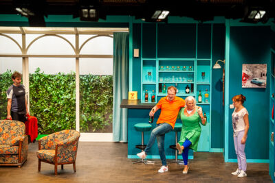 Scènefoto's Mijn schoonzoon is nen Hollander @ echt Antwaarps teater, foto 52, foto's door Goele Bormans - FrontView Magazine