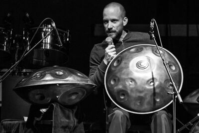 Dead Can Dance @ Cirque Royal, picture 1, photographed by Raf Degeest - FrontView Magazine