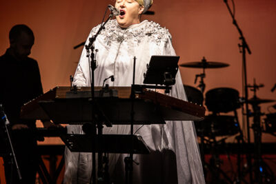 Dead Can Dance @ Cirque Royal, picture 9, photographed by Raf Degeest - FrontView Magazine