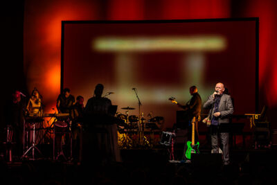 Dead Can Dance @ Cirque Royal, picture 11, photographed by Raf Degeest - FrontView Magazine
