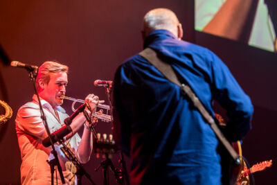 Mark Knopfler @ Sportpaleis, picture 5, photographed by Erwin Evrard - FrontView Magazine