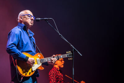 Mark Knopfler @ Sportpaleis, picture 7, photographed by Erwin Evrard - FrontView Magazine