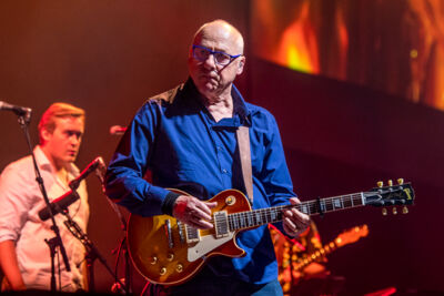 Mark Knopfler @ Sportpaleis, picture 11, photographed by Erwin Evrard - FrontView Magazine