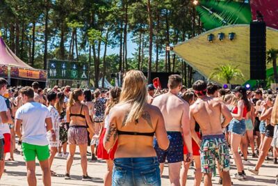Sunrise (Zaterdag) @ Lilse Bergen, foto 66, foto's door Gert Daemen - FrontView Magazine
