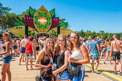 Sunrise (Zaterdag) @ Lilse Bergen, foto 67, foto's door Gert Daemen - FrontView Magazine