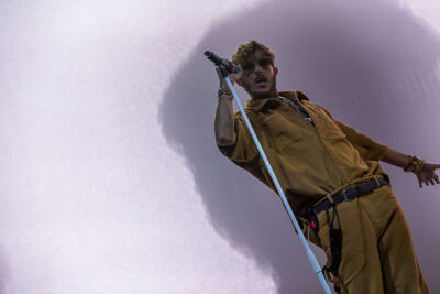 Oscar and The Wolf @ Cactus Festival, picture 7, photographed by Chris Lippens - FrontView Magazine