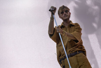 Oscar and The Wolf @ Cactus Festival, picture 8, photographed by Chris Lippens - FrontView Magazine