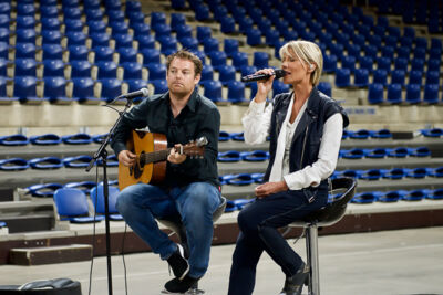 Dana Winner op "Het dak van de wereld Lotto Arena" @ Antwerpen, picture 3, photographed by Bart Baevegems - FrontView Magazine