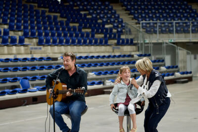 Dana Winner op "Het dak van de wereld Lotto Arena" @ Antwerpen, picture 6, photographed by Bart Baevegems - FrontView Magazine