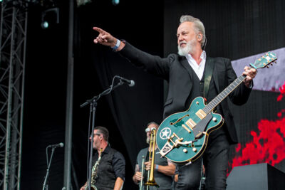 Rowwen Hèze @ Bospop, picture 4, photographed by Erwin Evrard - FrontView Magazine