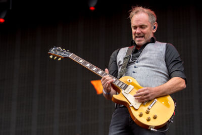 Rowwen Hèze @ Bospop, picture 5, photographed by Erwin Evrard - FrontView Magazine