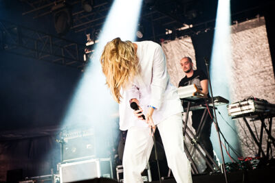 Whispering Sons @ Dour Festival 2019, picture 4, photographed by Magali Decamps - FrontView Magazine