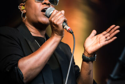 Coco Jr. & The All Stars @ Engie Parkies Sint-Niklaas, picture 15, photographed by Danny Wagemans - FrontView Magazine