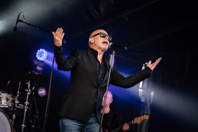 Coco Jr. & The All Stars @ Engie Parkies Sint-Niklaas, picture 21, photographed by Danny Wagemans - FrontView Magazine