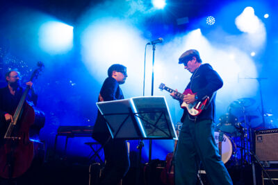 Dead Man Ray + support Matt Watts Group @ Openluchttheater Rivierenhof, picture 4, photographed by Sandra Van Watermeulen - FrontView Magazine