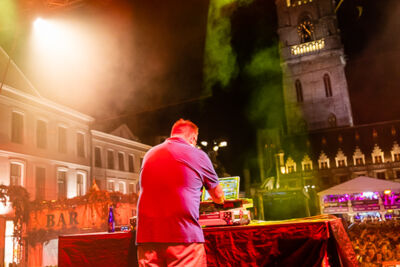 DJ Daddy Cool @ Sint-Baafsplein (Gentse Feesten), picture 12, photographed by Dimitri Vanlommel - FrontView Magazine