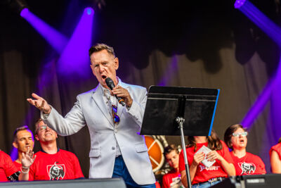 Koen Crucke @ Vlaanderen Zingt - Gentse Feesten, picture 2, photographed by Dimitri Vanlommel - FrontView Magazine