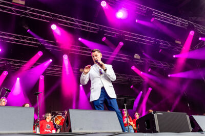 Koen Crucke @ Vlaanderen Zingt - Gentse Feesten, picture 10, photographed by Dimitri Vanlommel - FrontView Magazine